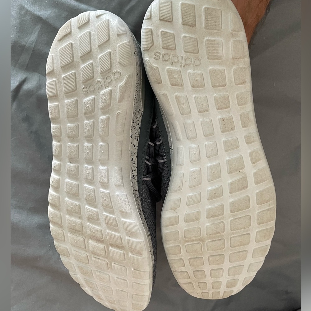 ADIDAS Run SHOES - Picture 9 of 10
